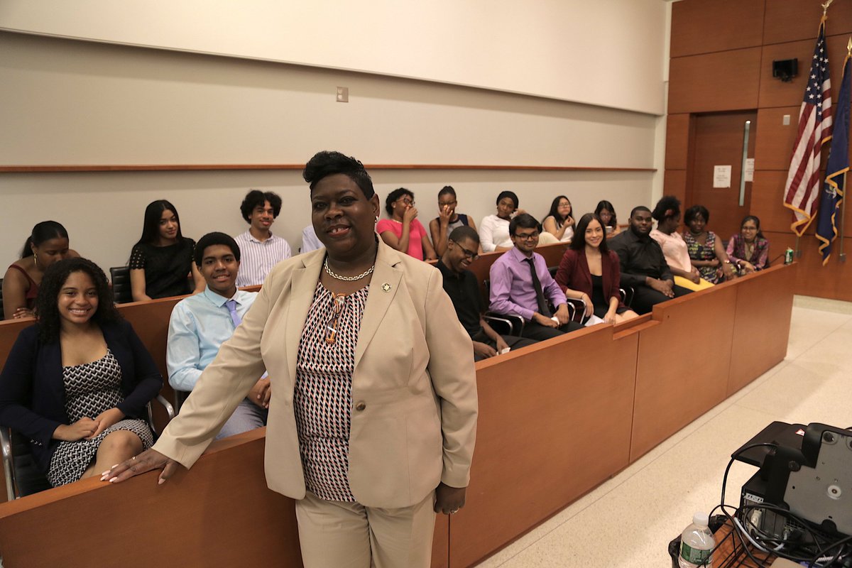 Community_Court's tweet photo. Learn about our @Community_Court DIVERSION Programs @ https://t.co/U3XKWunJdF.
#CommunityCourts #YouthJustice #JuvenileJustice #TeenCourt #Diversion #YouthCourt #PeerJury https://t.co/FdZoZH68Iy