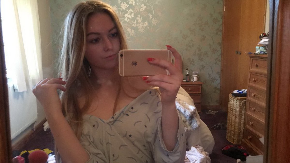 JenniferVardin's tweet photo. Salut mes bb, j'espere que vous allez bien !
RT + Follow pour avoir une nude dans tes DM mon bb 🥵 https://t.co/JJaCLl4ULH