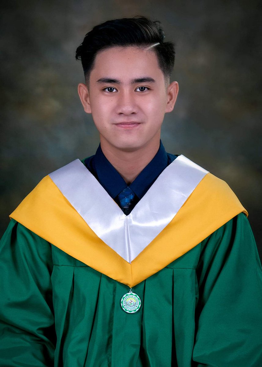 arnfrncsc_'s tweet photo. 👨🏻‍🎓✊🏻 https://t.co/SB3xG4xhWR