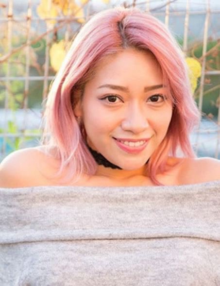 Japanese pro wrestler  #HanaKimura died due to suicideShe was 22...Cyber bullying was terrible, she was struggling and a shocking amount of people over Twitter were literally begging her to kill herself....Well, she did it. 1/