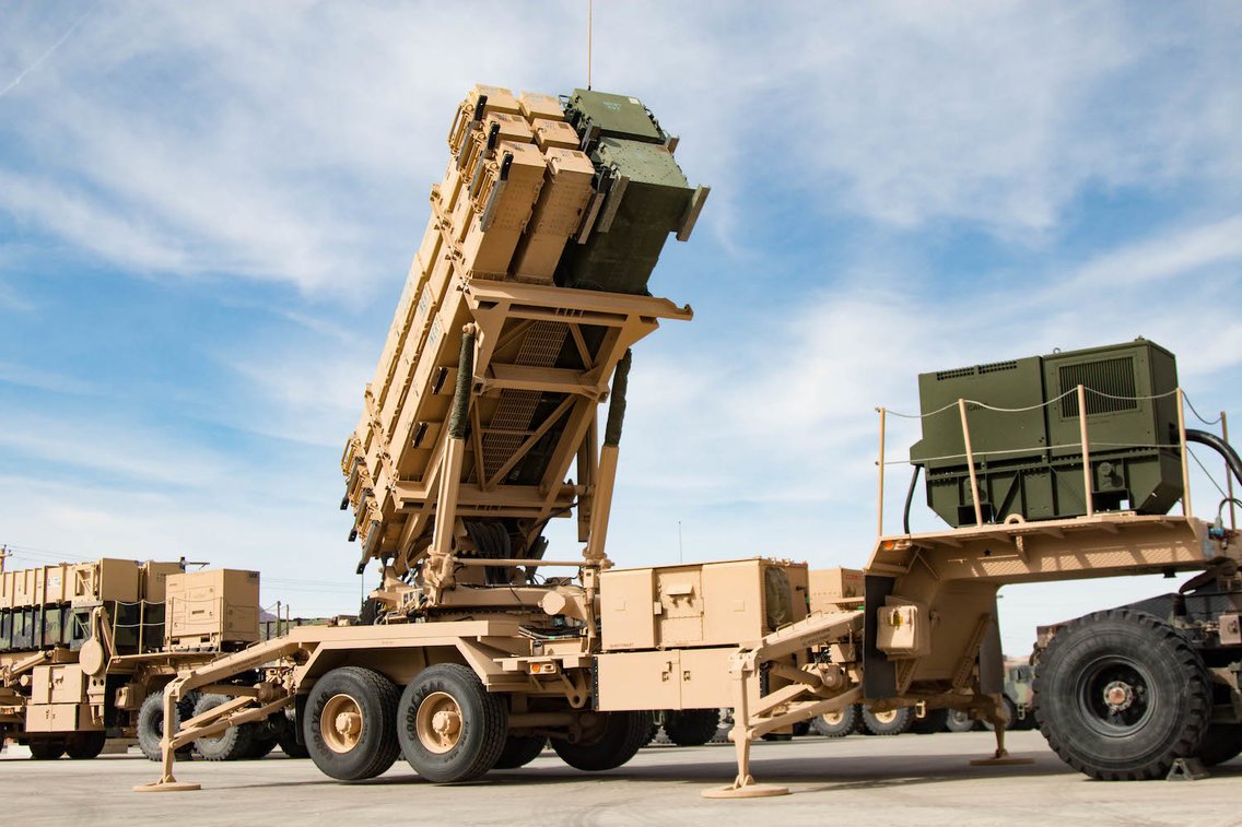 ???????????? ???????????????? ???????????????????????????????? on Twitter: "Very interesting Patriot  launcher unit. There is two different type of missiles on same launcher -  green is quad pack PAC-3 CRI and the desert tan PAC-3