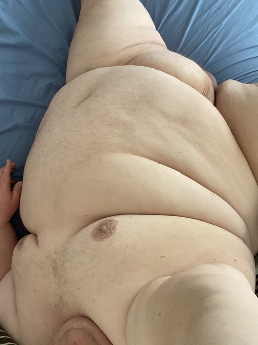 Just lounging around! How&rsquo;s your weekend going? https://t.co/BoKwP3GgS0 https://t.co/cdn7JMZYVk<a href="/tag/chub"class="tags"><span>#chub</span></a><a href="/tag/superchub"class="tags"><span>#superchub</span></a>