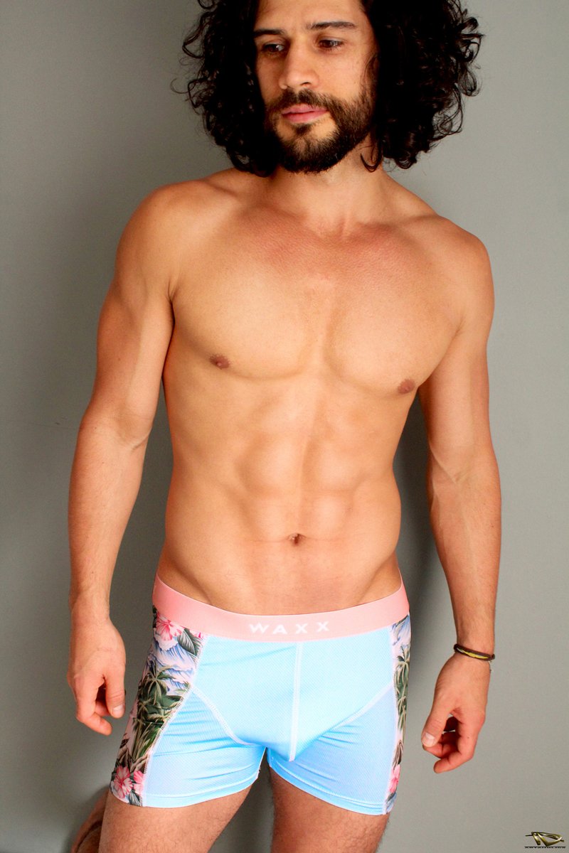 WaxxUK's tweet image. [Hawaiian] Fresh, Bright &amp;amp; Beautiful. 

soo.nr/KJWJ