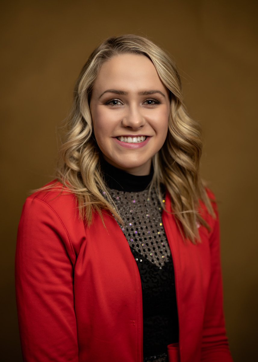 SSHS_Sensations's tweet photo. Happy Birthday Ali! We’ve been able to have her for three years now and we get her next year! Ali works so hard to achieve whatever she sets her mind to. She knows how to smile to the crowd and show everyone how much she loves dancing. We love you and wish you a happy birthday! https://t.co/RWsYbMjn7z