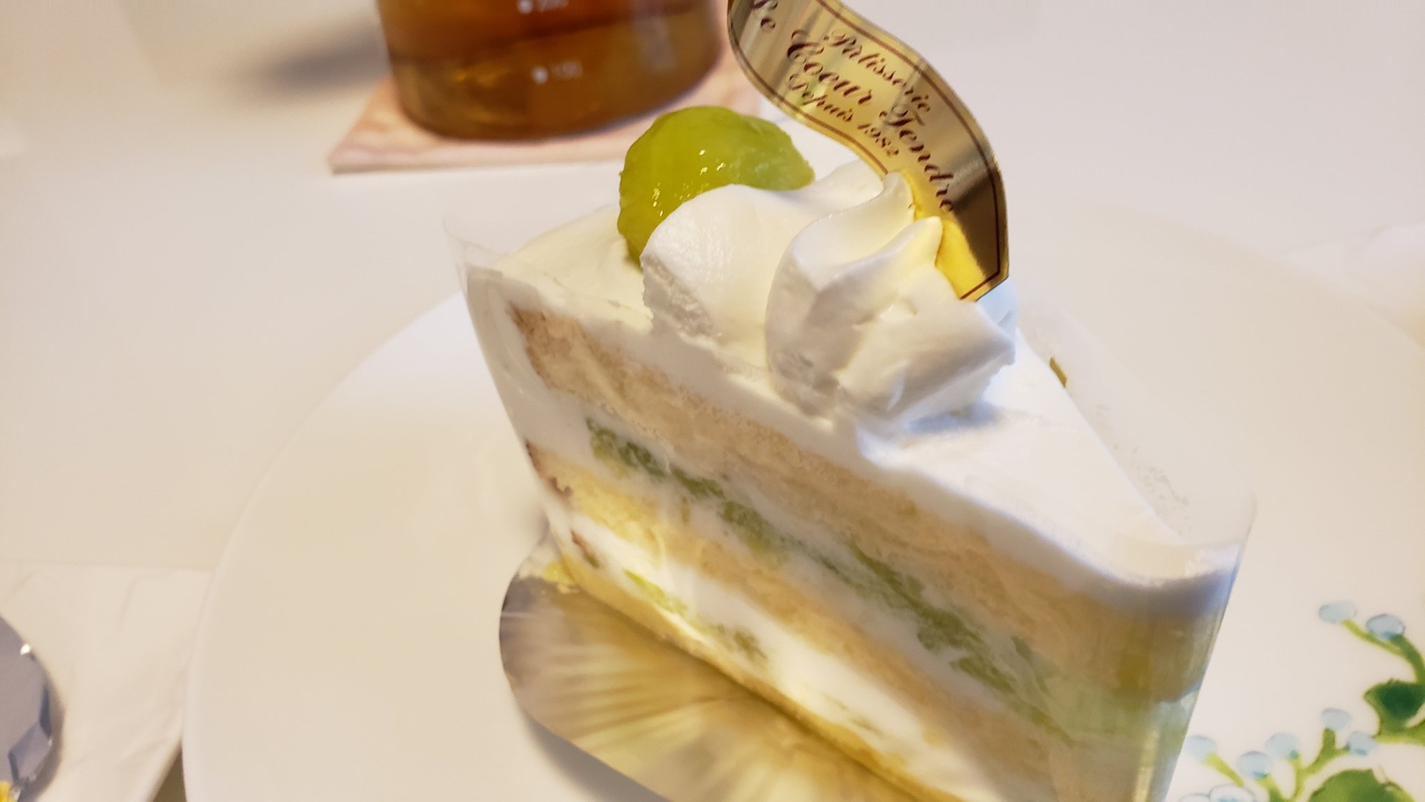 あくと 4y 北赤羽駅近くのケーキ屋さん ル クール タンドル でケーキをテイクアウト メロンケーキといちごケーキ とチーズケーキ 正式名はもっとオシャレな名前でしたが忘れてしまった すいません 家でお気に入りの紅茶と共に食べると あくと 4y 北赤羽駅近くのケーキ屋さん ル クール タンドル でケーキをテイクアウト メロンケーキといちごケーキ とチーズケーキ 正式名はもっとオシャレな名前でしたが忘れてしまった すいません 家でお気に入りの紅茶と共に食べると
