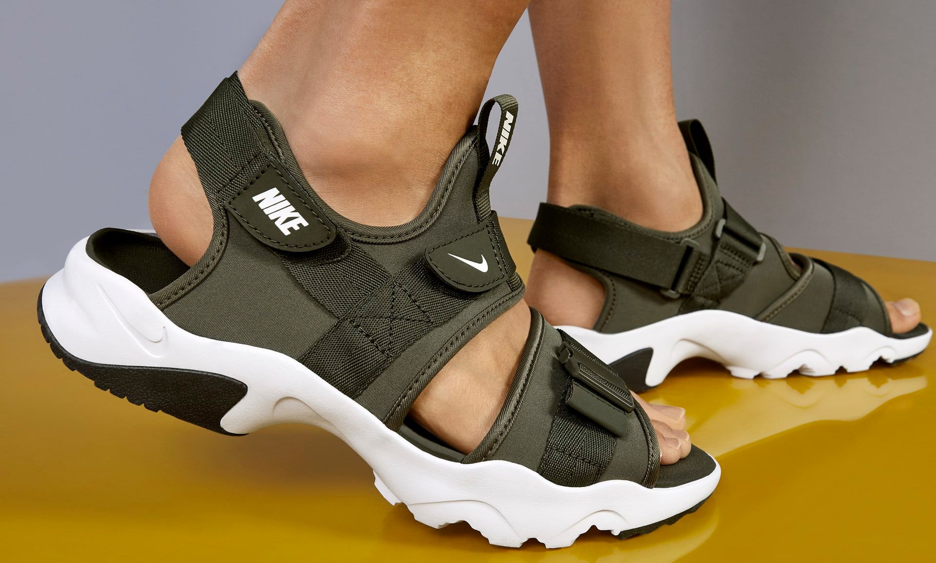 Nike canyon cheap stores