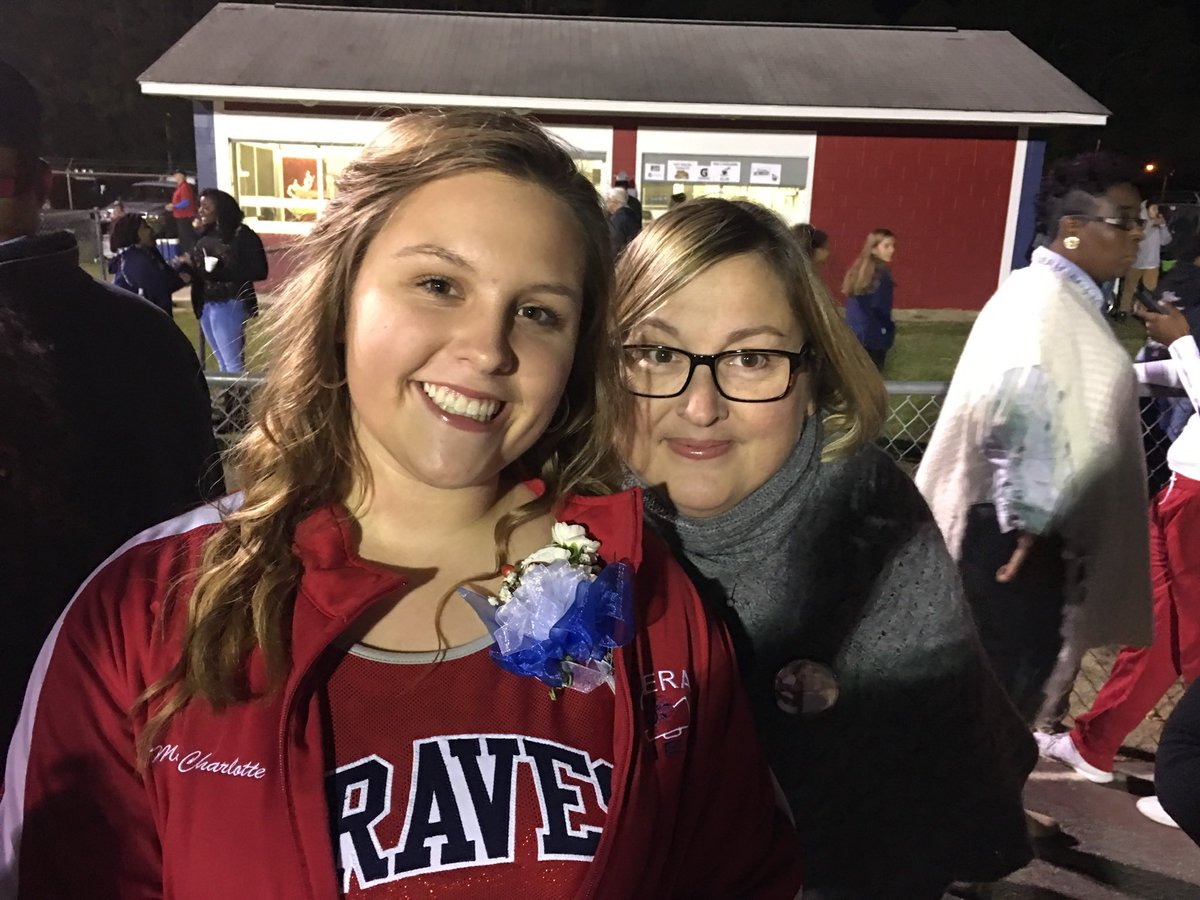 edusacgcs's tweet photo. Happy Birthday to our first born.  @MaryCDusa523 Hope you have a great day. We love you. https://t.co/3TDMbu7NR3