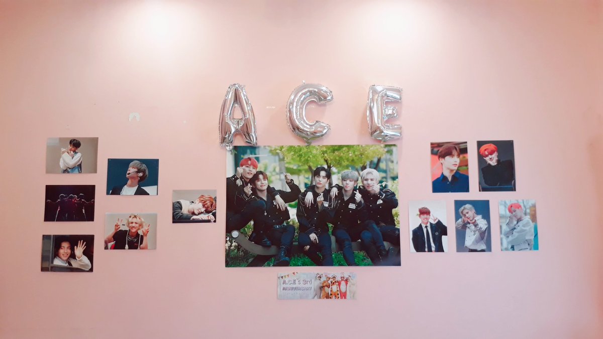joywukm's tweet photo. Ho Chi Minh Event
Thanks to @miracleofaces @nebulens @OwO_930515 @sky_wowpper @eighthnote462
#Adventure 🌵
#CresSehnDo 💜
#ExpressNo62 ❤
#3YearsWithACE #ACE #에이스 #ACE3rdDebutAnniversary #우리의_생일을_축하해요 #VietnameseChoice https://t.co/nFeVp17QeN