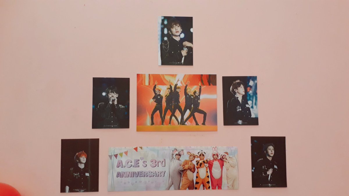 joywukm's tweet photo. Ho Chi Minh Event
Thanks to @miracleofaces @nebulens @OwO_930515 @sky_wowpper @eighthnote462
#Adventure 🌵
#CresSehnDo 💜
#ExpressNo62 ❤
#3YearsWithACE #ACE #에이스 #ACE3rdDebutAnniversary #우리의_생일을_축하해요 #VietnameseChoice https://t.co/nFeVp17QeN