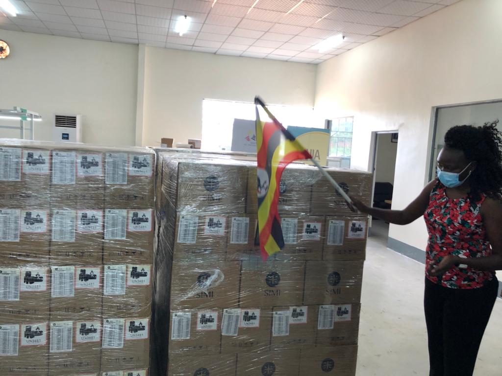 Uganda unveils the first batch of its locally produced smartphones, SIMI Mobile. Uganda is exporting 18,000 smartphones to Morocco.