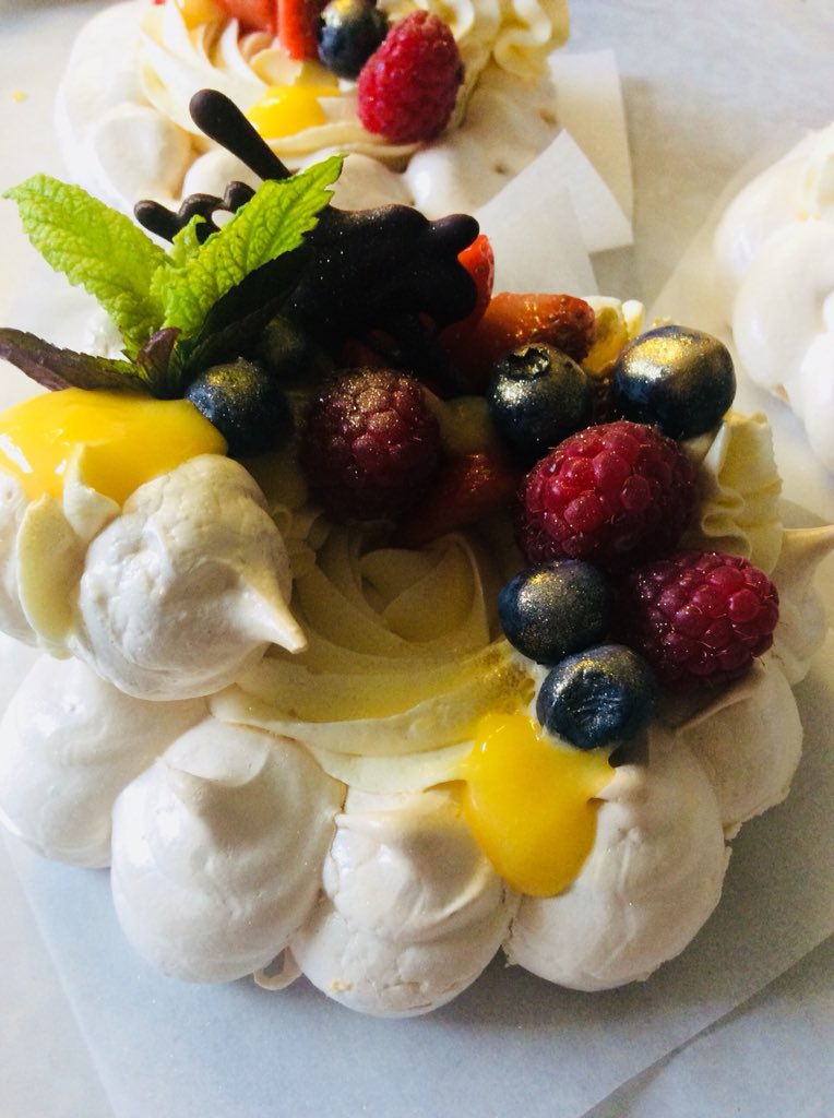 AnnetteNeed's tweet photo. First pick up #market at #Colvend for Food producers. Happy with one way system. #succses ! Thank you to everyone who took part and of course the customers โบ๏ธ #loveDandG #Staysafe ๐ https://t.co/gZDeNZC0SS