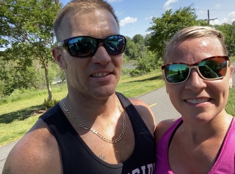 MrsFranks3rd's tweet photo. @conwayelemsch @JrRaybold @ChiefGrainger @diggsdt @staffcosheriff Ran with our favorite first responder!🚒 @conwayelemsch #thankahero #firstresponder https://t.co/ENhJnDpeCS