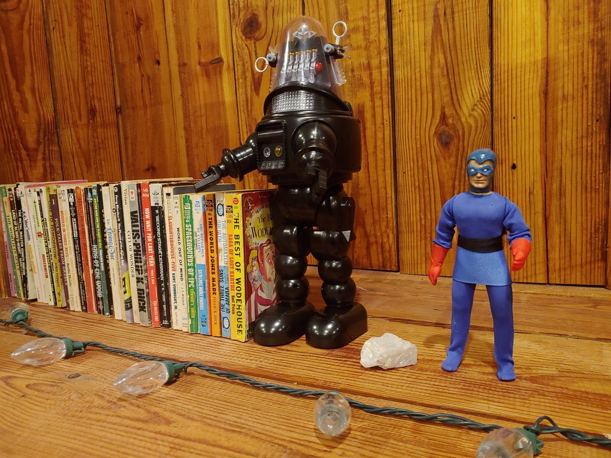 I make custom action figures, like this  #goldenage Dan Garret Blue Beetle. I dunno why, but the beetle has always been one of my favorite heroes. Who do you love?