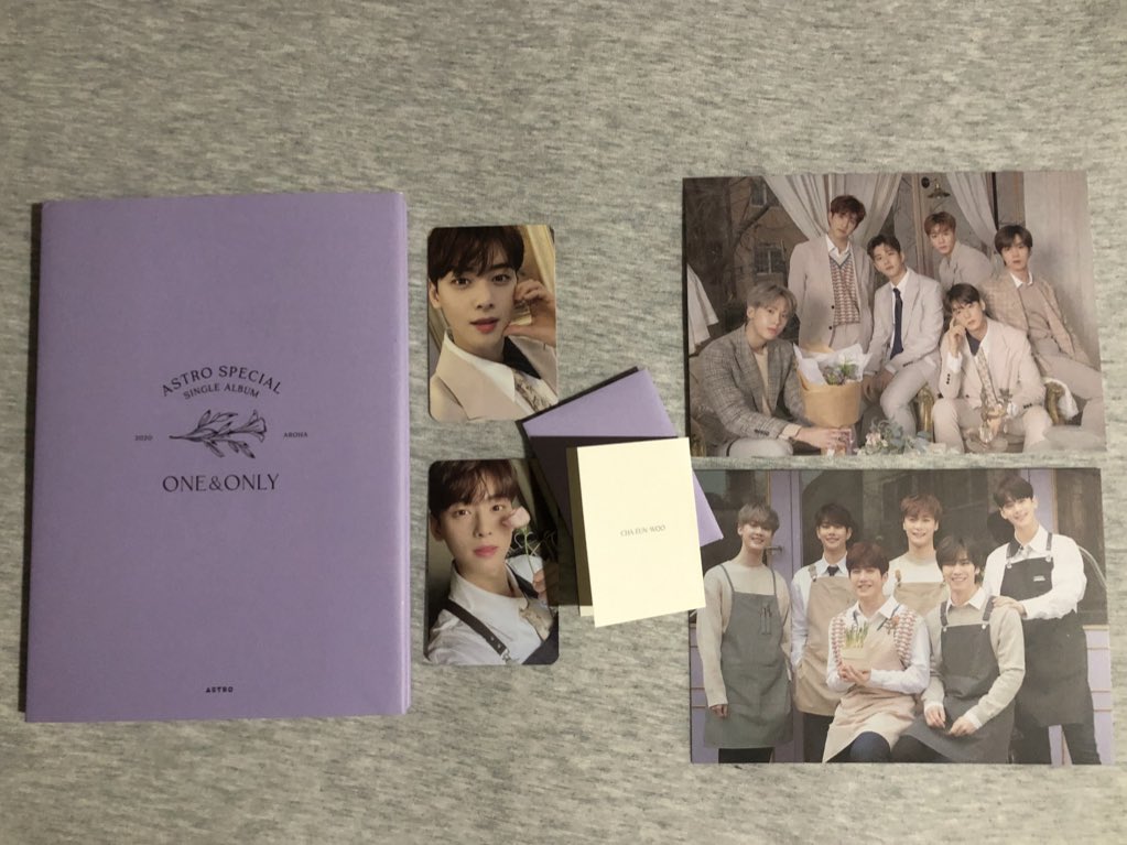 One & OnlyCha Eunwoo SET400K- 1 album- 1 message card- 2 postcard- 2 photocard