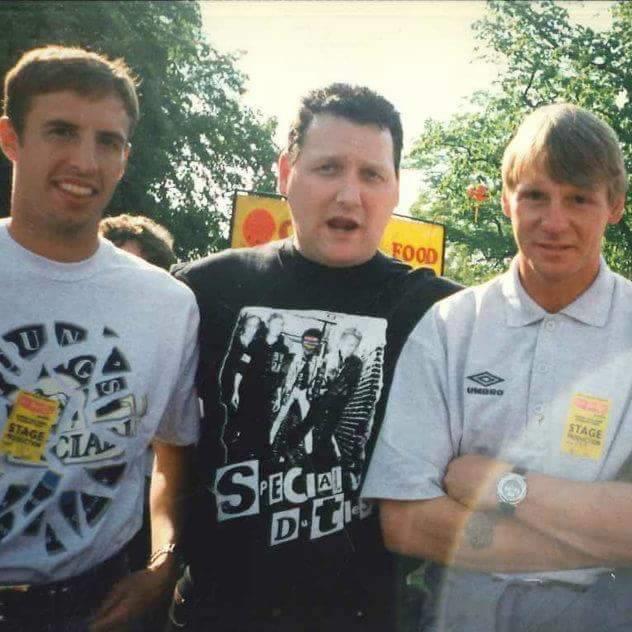 England legend @TheStuartPearce will be chatting exclusively to Blank Generation host Steve Green about his love of punk and his life in football from 8pm tonight!  (The full 3 hour interview will be available on our website later ...) #NFFC #coyi #england #punk #oldschoolpunk
