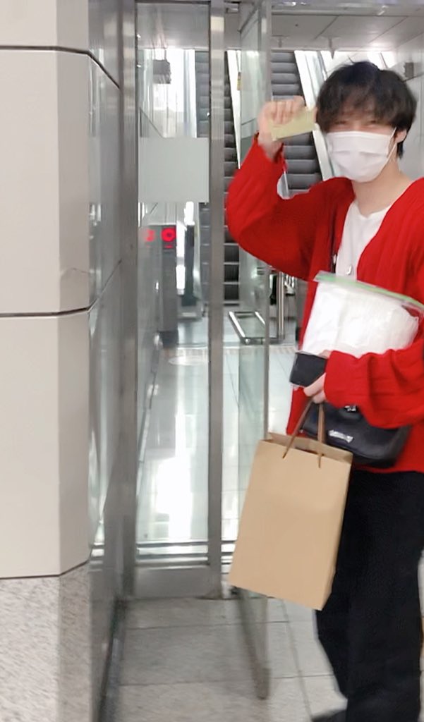 19930420_'s tweet photo. 너무 올만에 안뇽 https://t.co/HIwx5cdb81