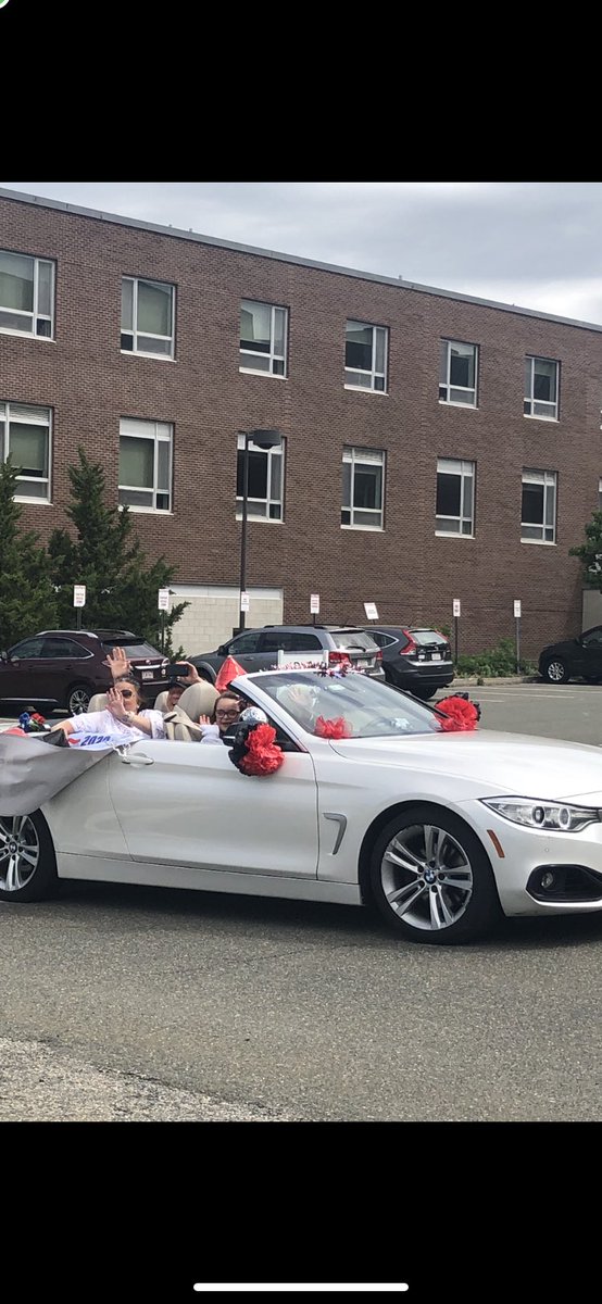 cmkelleyteach's tweet photo. Great celebration parade for the class of 2020!!!! @principal_rmhs https://t.co/lckYgukuv6