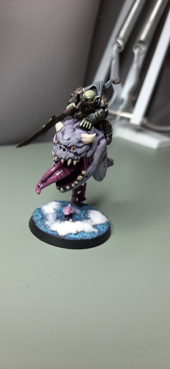  @kitbashermagos cave squig coming at ya!I didn’t crop him but would look better cropped right.No pressure to join I’m just including Patreon link in these for exposure.  http://patreon.com/user?u=32948226  #artistsempire  #WarhammerCommunity