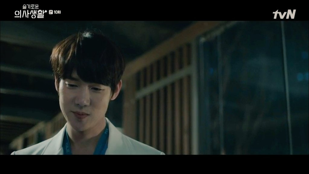 Ep 10: Jeongwon expression when Ikjun asked his feeling toward Gyeoul: #HospitalPlaylist  #WinterGarden 