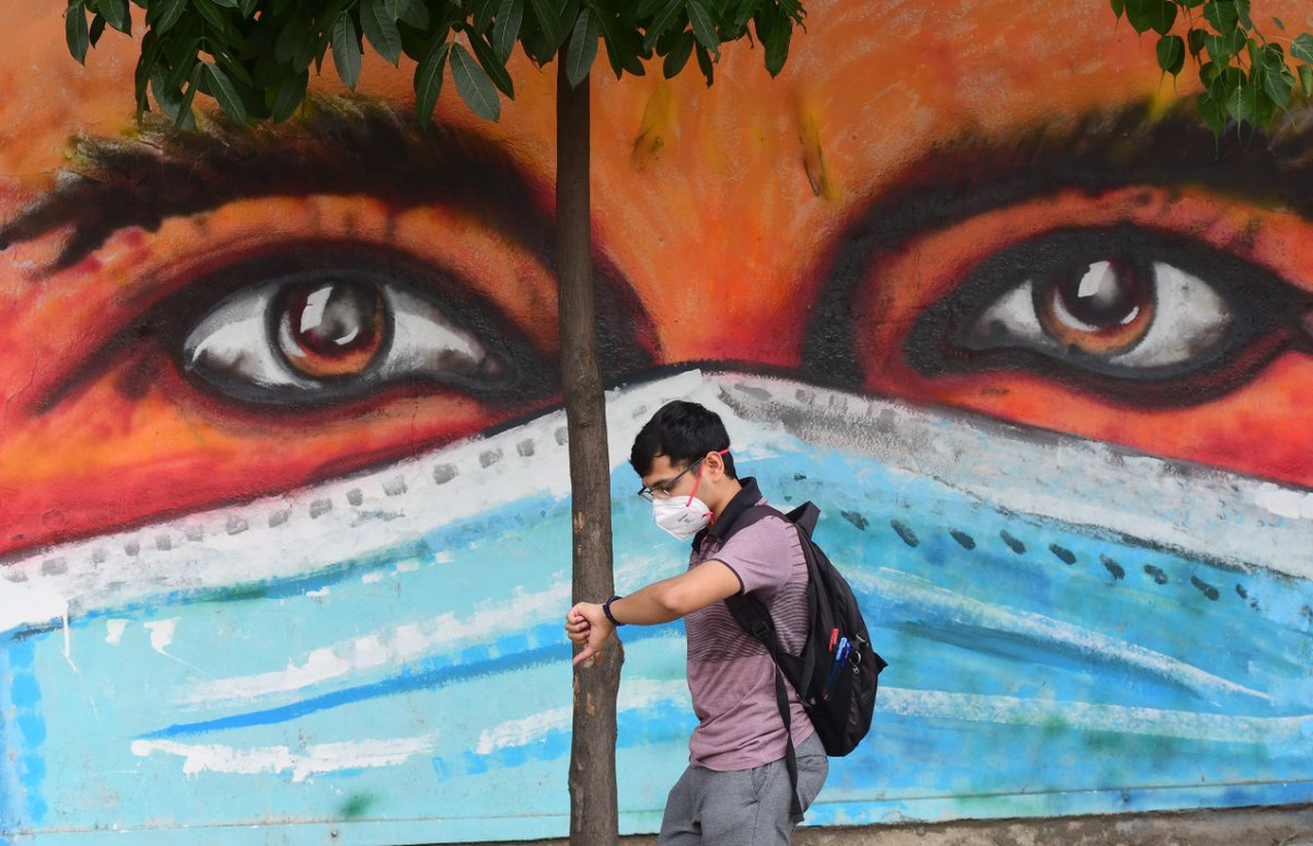 8/n No amount of appreciation will be enough for the kind of work 3 fantastic photojournalists — Asif, Sunil and  @chethan18 — have been doing for  @TOIBengaluru. In this series of photos, I hope to celebrate their work. You are free to caption. I'm posting just 1 in each tweet.