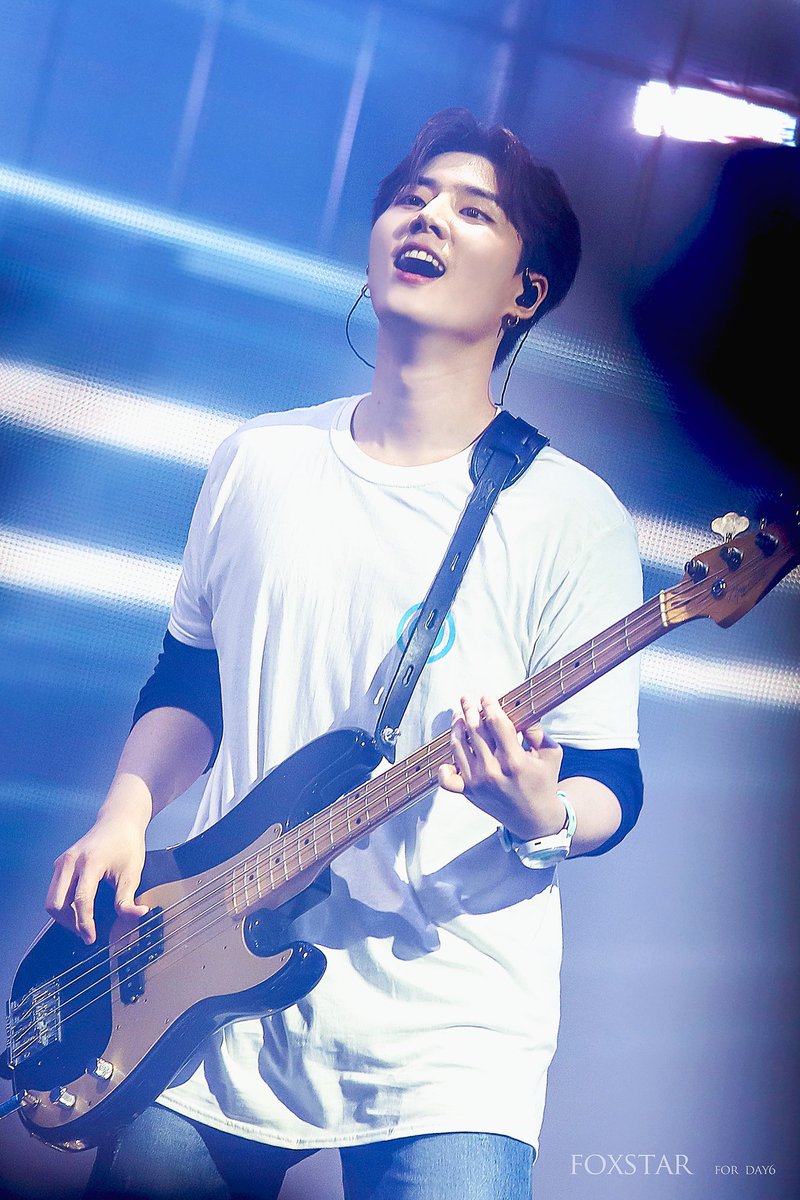 foxstarFORday6's tweet photo. 200110 Gravity  in Paris  Young k 

🤍

#DAY6 #DAY6INEUROPE #DAY6inParis  #데이식스 #영케이 #YOUNGK #영현 https://t.co/YOQrXp42jY