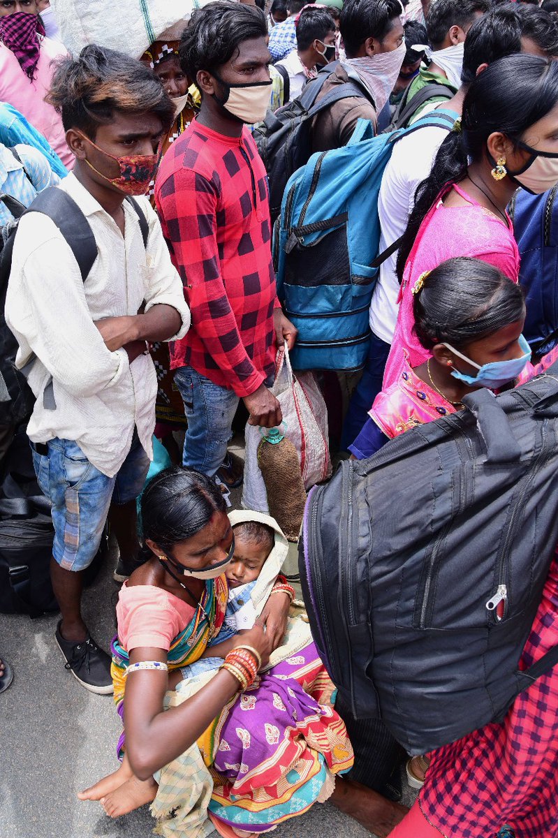 13/n No amount of appreciation will be enough for the kind of work 3 fantastic photojournalists — Asif, Sunil and  @chethan18 — have been doing for  @TOIBengaluru. In this series of photos, I hope to celebrate their work. You are free to caption. I'm posting just 1 in each tweet.