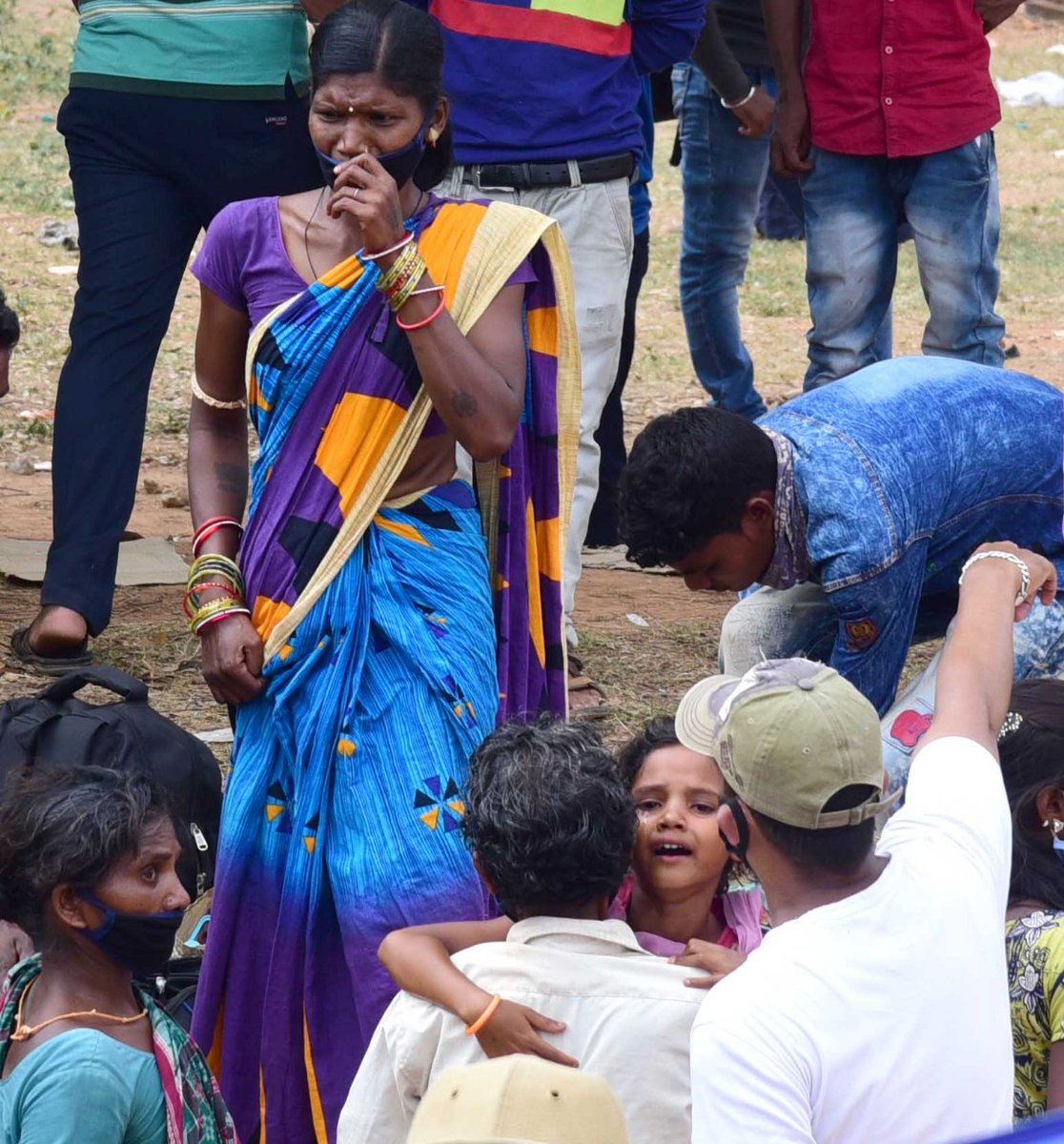 14/n No amount of appreciation will be enough for the kind of work 3 fantastic photojournalists — Asif, Sunil and  @chethan18 — have been doing for  @TOIBengaluru. In this series of photos, I hope to celebrate their work. You are free to caption. I'm posting just 1 in each tweet.