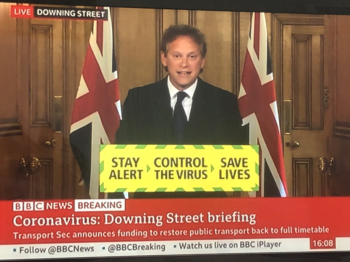 susana_mendonca's tweet image. No one’s interested. We’re all just waiting for the press questions #GetOnWithIt #Cummings