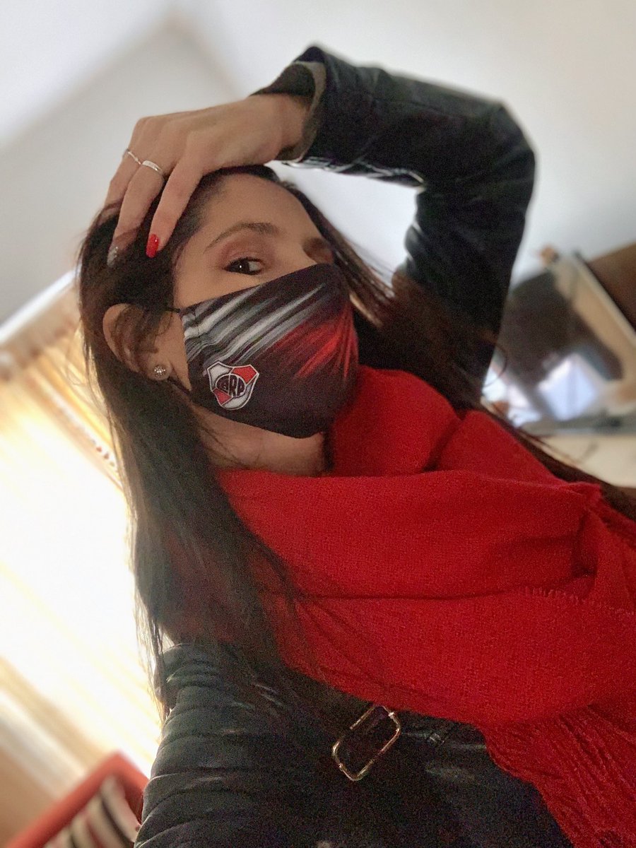 Si salgo, que sea bien gallina 🐔