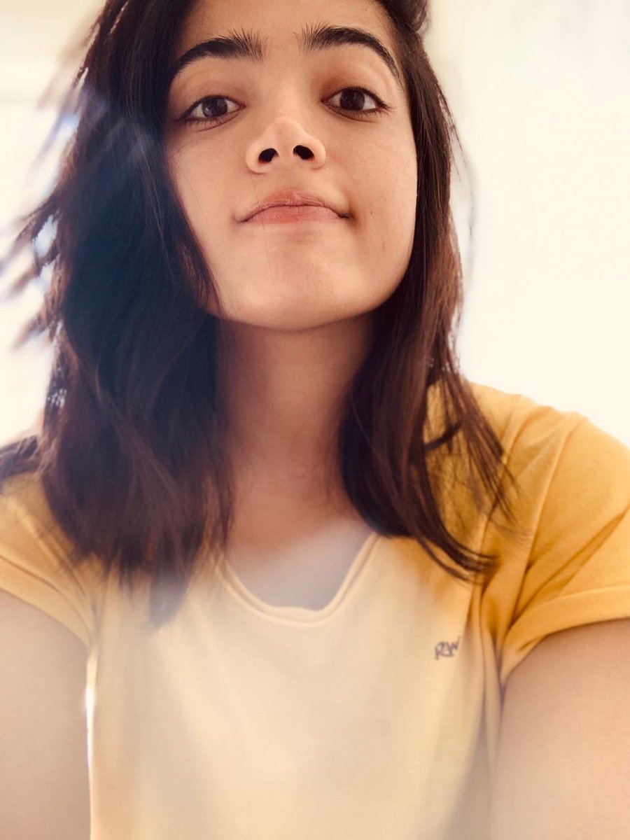iamRashmika's tweet photo. Always choose people who will help you grow. In and out - your heart, your knowledge and your wisdom. Choose them. They are worth your time! ♥️ https://t.co/FJkaVA8KQv
