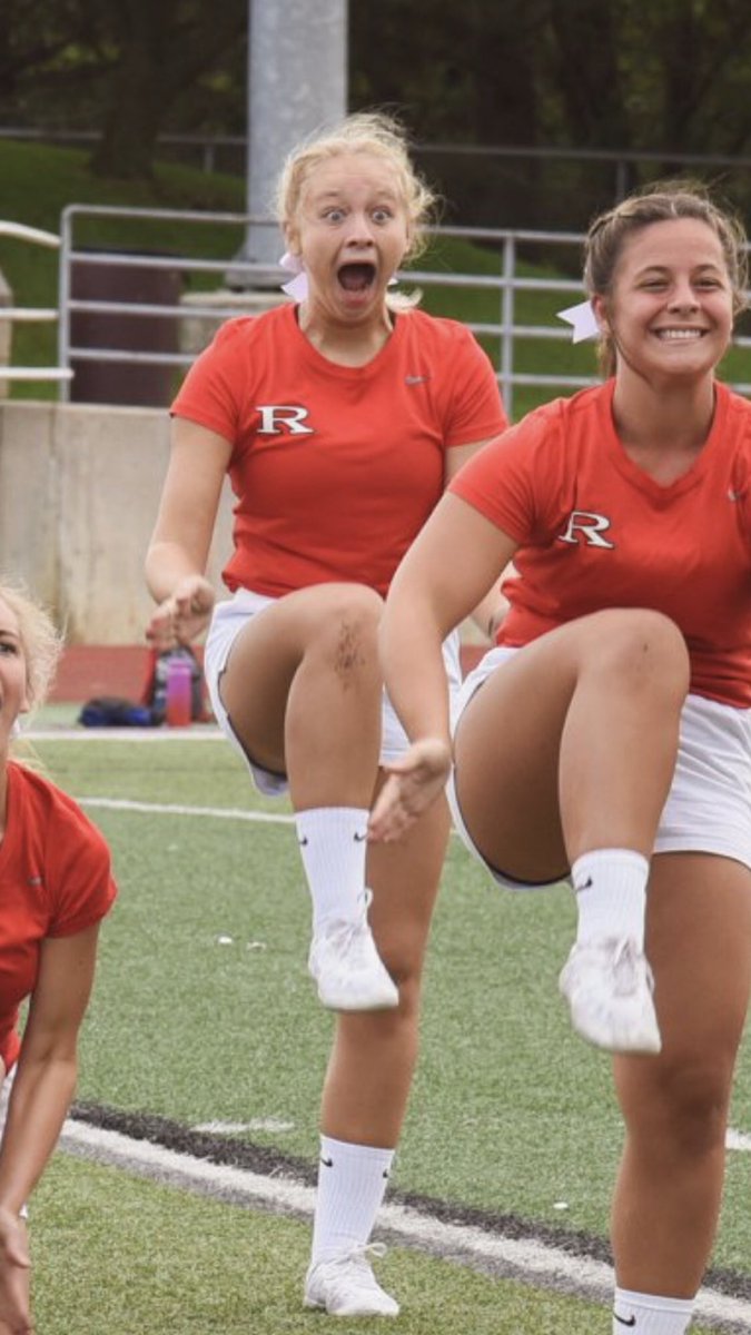 Lauren3224's tweet photo. happy birthday val🥰I hope today is the best✨gonna miss my running buddy😭 love youu💙💙 @valtersigni https://t.co/lLAngRNLCP