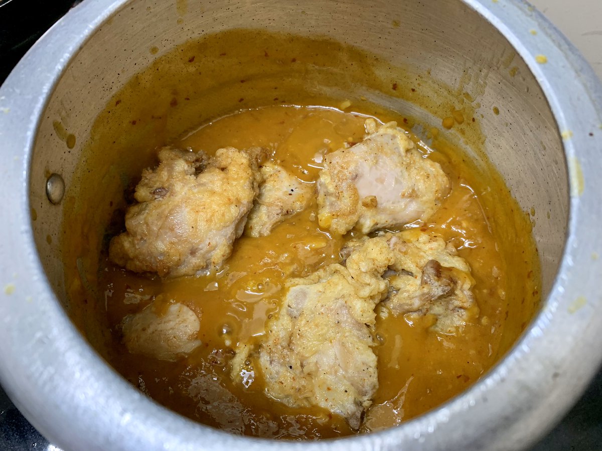 itsV2K's tweet photo. Attempted to cook something completely out of the whack, for dinner tonight..
Mango Chilly Chicken.. 🥭🌶🍖🤓
#chicken #chickendinner #mangochicken #mangochillychicken #cooking #experiment https://t.co/XnfDQYbdVo