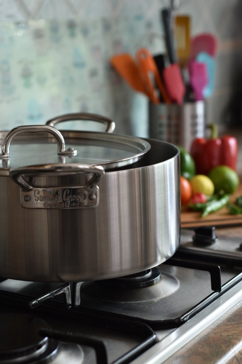 Win 1x20cm Samuel Groves casserole pan <a href="/simplyf00d/">Nayna Kanabar</a> <a href="/samuelgrovesGB/">Samuel Groves</a> #GiveawayAlert simplysensationalfood.com/2020/05/samuel…