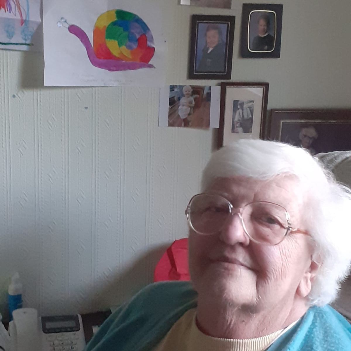 BluebirdCareAS's tweet image. To keep our customers in high spirits, we asked our team if their children or grandchildren would send them hand-crafted drawings or letters. Here are some of our customers proudly showing off the end results! 🌈💙 #SafeAtHome