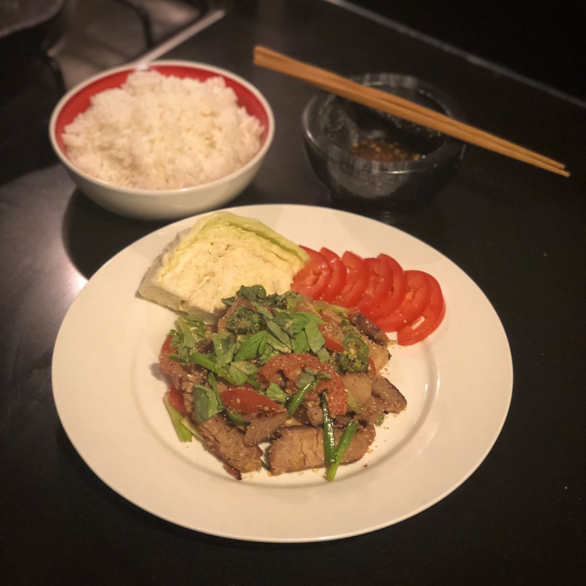 hoarse_radish's tweet photo. Laap Mu in #ElBarrio (aka Moo Nam Tok).
In American that means spicy grilled pork salad or waterfall pork. Wrap it in savoy cabbage, make a rice bowl, or go station to station. Just make sure there’s extra #jeow. That’s #Laotian for sauce.
#cookinginquarantine #laofood #padaek https://t.co/Gr1pzS9gfg