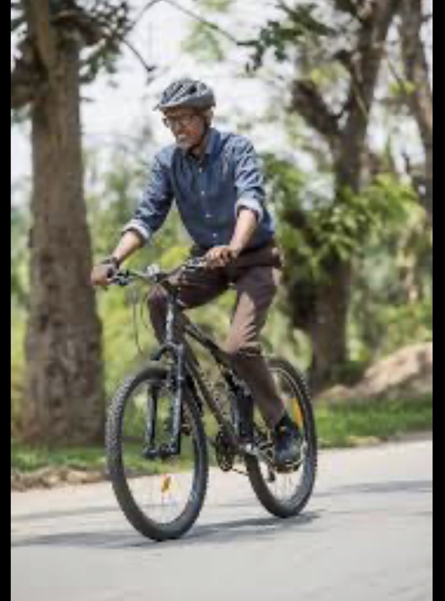 CKeitetsi's tweet photo. I’m not Rwandan but I’m happy to call HE Kagame my president &amp; so does many other Africans! Kagame is Africa’s treasure, coz of his love for Africa,great men such as Mandela, Sankara, Lumumba, Nkuruma &amp; others can now RIP knowing that Africa is safe with HE Kagame! Haters go hung https://t.co/tt0tYD95fw