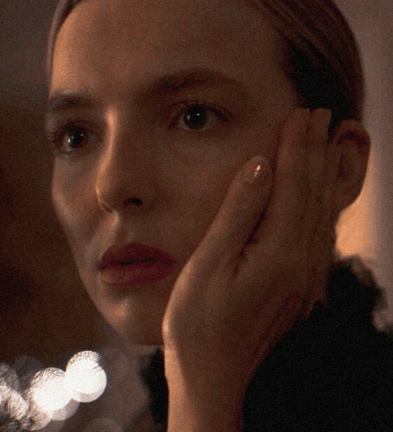 what if the reason why villanelles hair is always tied up whenever she meets eve is bc she isnt ready to show her vulnerable side yet? and hopefully once they have an honest talk, eve, this time, will say 'wear it down' and villanelle will - now ready to pour her heart out to eve