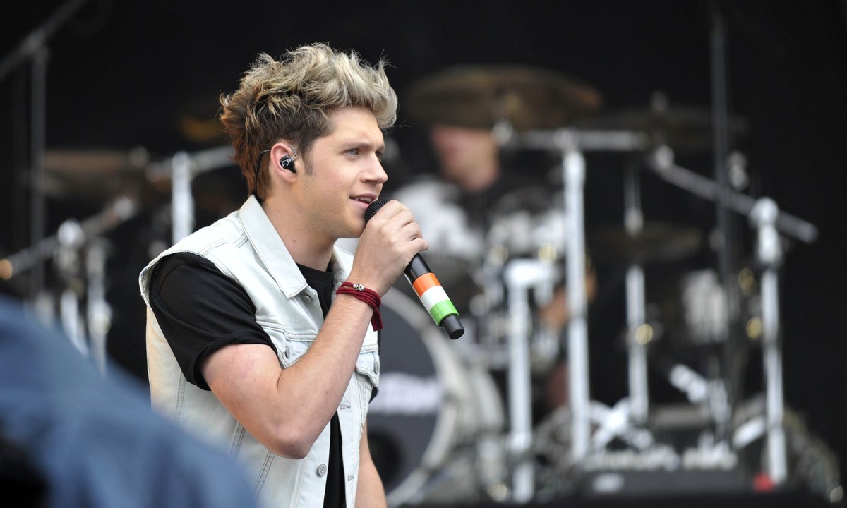 . @NiallOfficial's representing  #BigWeekend