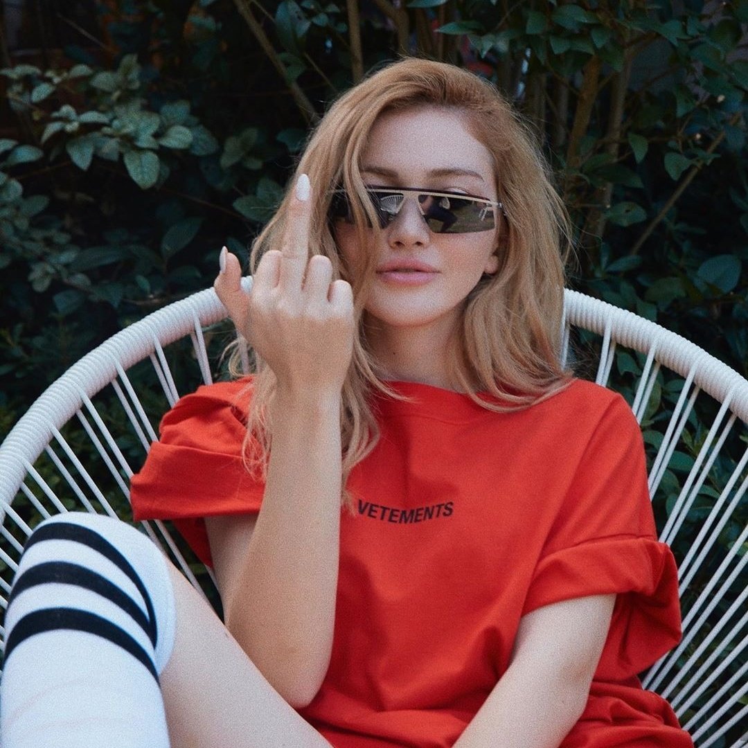 o zaman buda çekemeyenlere gelsin

İyikiSen DanlaBilic