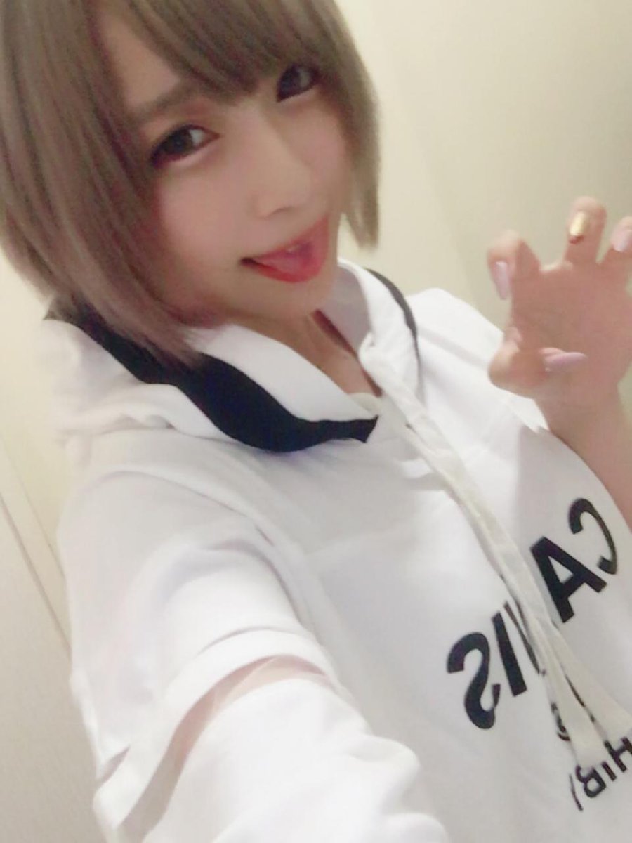 昔待ち受けにしていたReoNaさん。 2枚目がめちゃくちゃお気に入りで