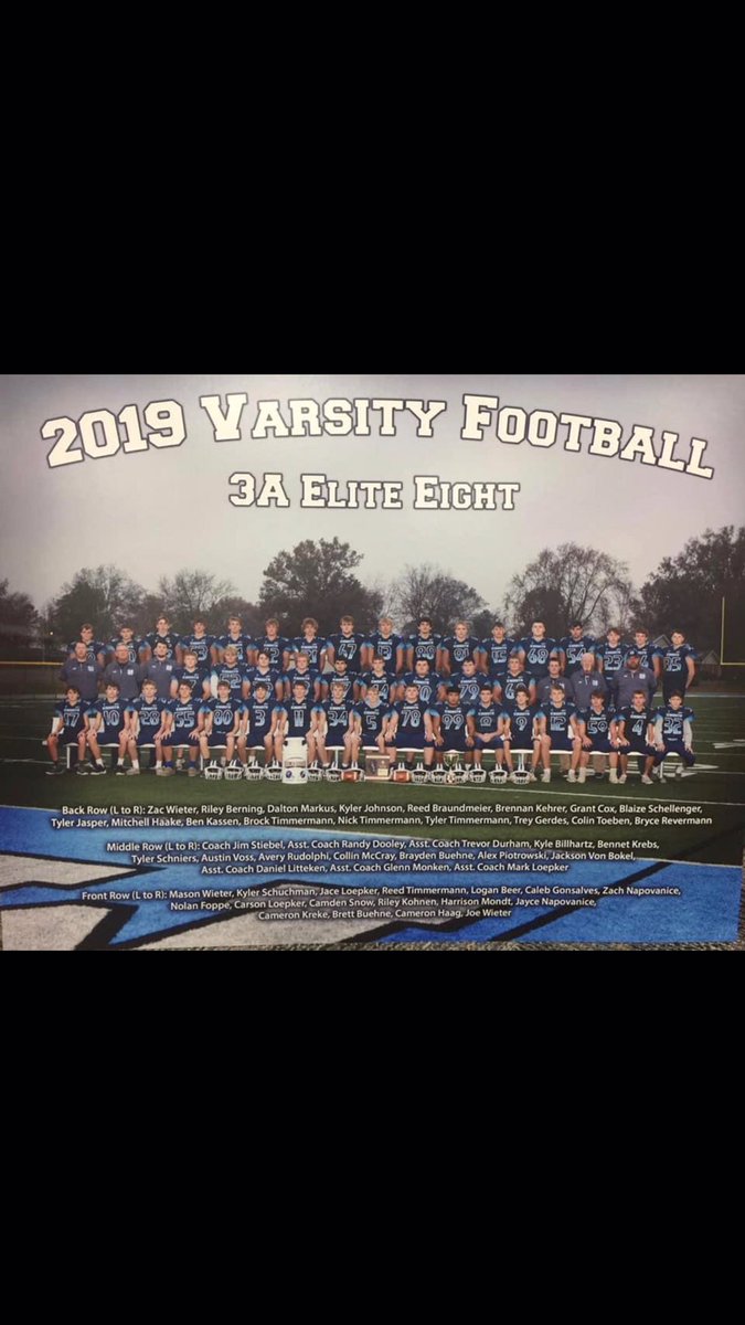 PodcastMetro's tweet photo. 3A football Team MESPY goes to state Quarterfinalists Mater Dei! Individual MESPY goes to Zach Napovanice, all-State rb/wr! @breesematerdei @materdeipep @schadegg_ron https://t.co/C3jGQp1kEa