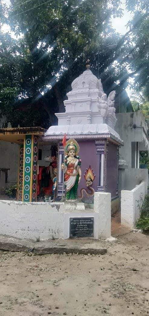 Indumakalktchi's tweet photo. Police claiming traffic issues, a village with hardly 400 houses, and the statue is seen as in the picture. https://t.co/mPCuOtH2aD