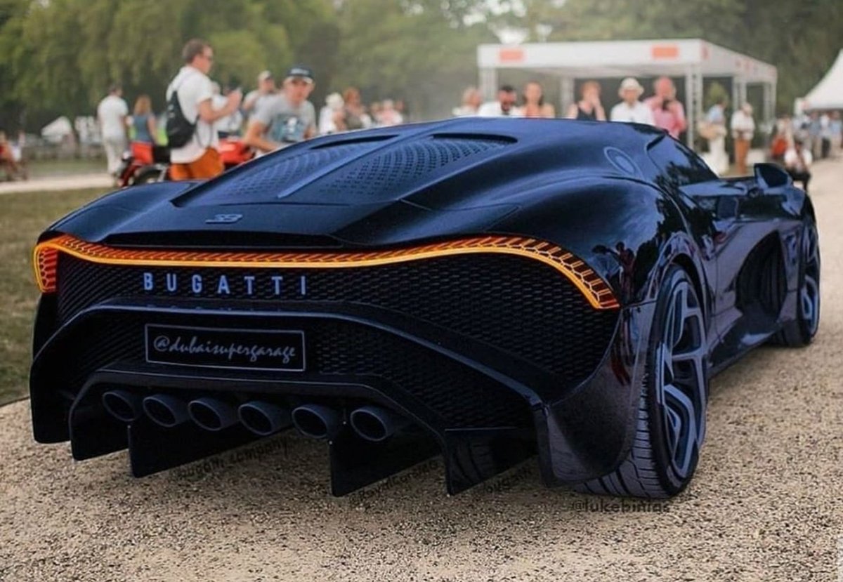 WorldWideCarsTM's tweet photo. La Voiture Noire ⚘ https://t.co/9oXwMimcTz