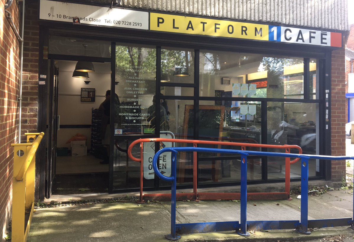 Great to help <a href="/WasteNotProject/">Waste Not Want Not Battersea</a> with their new set up in Clapham Junction. Community food from New Covent Garden Market now distributed from three venues in Battersea to reach the people who need it most. #Food #COVID19