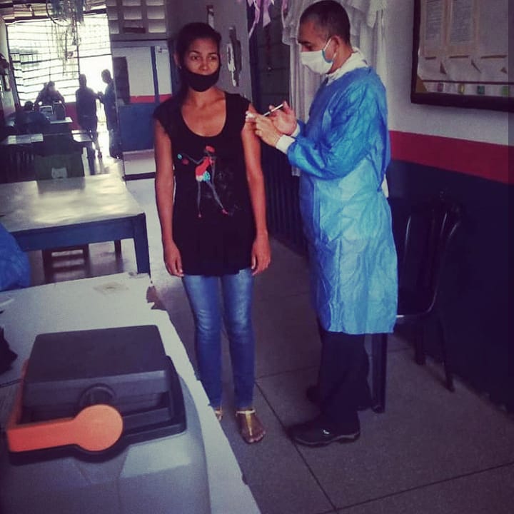 prefectostach's tweet photo. La #PrefecturaLaConcordia realizó vacunación el dia 20 de mayo para niños y adultos. Gracias @GobiernoTachira @laidygomezf @Corposalud_tach @ildemaropacheco y enfermeros del ambulatorio de la Concordia. Logramos beneficiar a 257 pacientes. @dirpoliticatach #PrefectosContigo https://t.co/PIa4NO7hVz