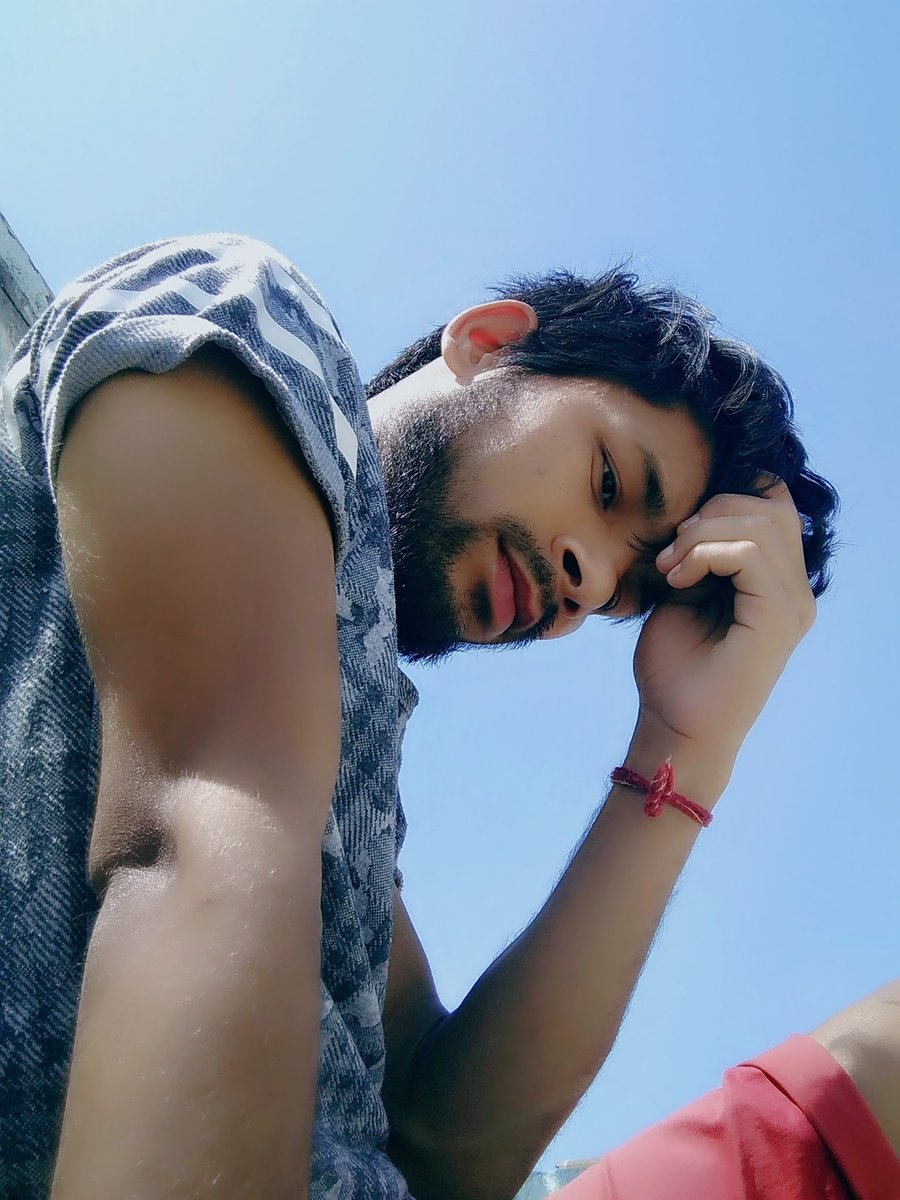 kamalnegi433's tweet photo. Blued model here 🤗🤗 #bluedlive #bluedmodel @blued @BluedIndia #hot #xxx #TwitterTrends #follow #dm #gayindo #GayMalang #gaybears https://t.co/hrKfvimkV4