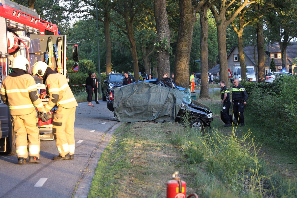 #Dodelijk #Ongeval in #Erp, bestuurder ramt boom #Hurkske.