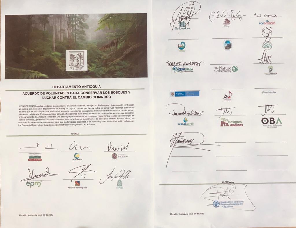 amperguz's tweet photo. @anibalgaviria El Pacto por los Bosques de Antioquia insiste en la creación del Programa de Bosques Sostenibles, como la estrategia para salvaguardar el patrimonio natural y los bienes y servicios ecosistémicos.  Es una necesidad. https://t.co/HoColQCjqN