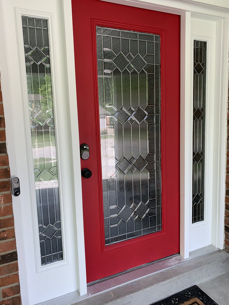 sigepic's tweet photo. When you decide your front door needs a fresh coat of paint, you paint it red. #SigEp https://t.co/RWBx4Mlg1o