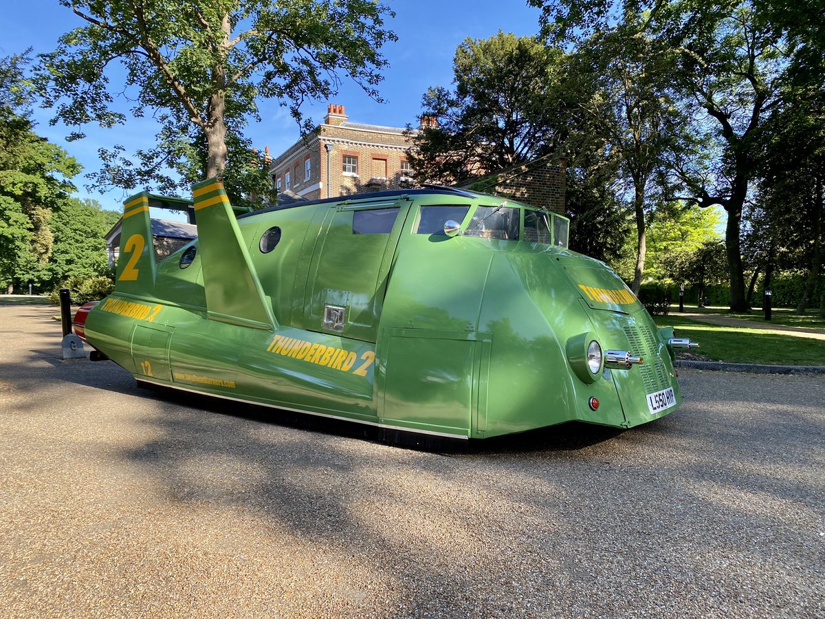 LAStretchLimos's tweet photo. #Thunderbird2 #thunderbird #funcar #photoshoot #sifi #events #gantshill #musicshoot https://t.co/v0FXhD9IYr